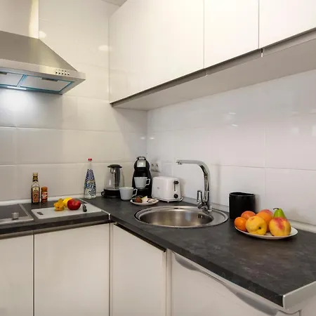 Studio Nucleo Cristal Apartment *